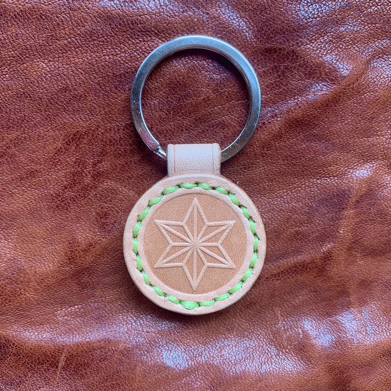 -麻の葉- レザーキーホルダー　若草色 - キーホルダー・キーケース - 革 グリーン
