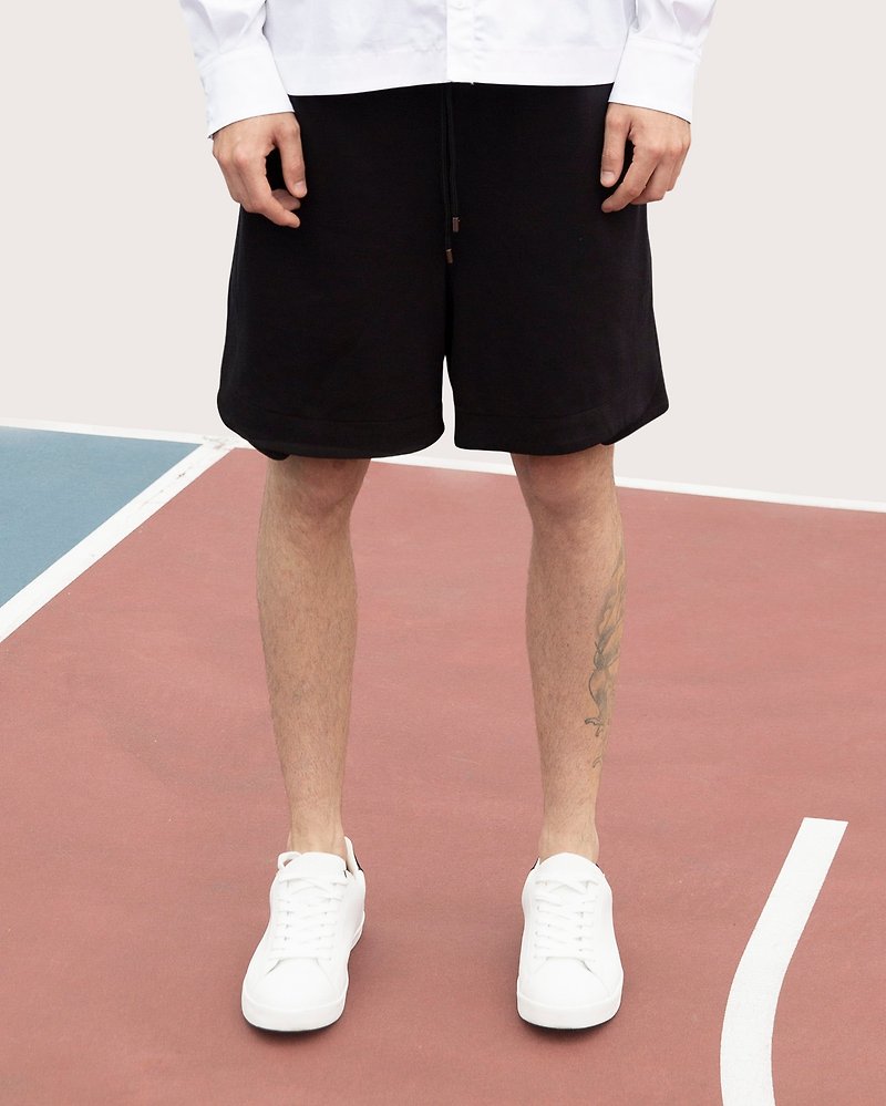 Reconstructed Shorts in Black - กางเกงขายาว - ไฟเบอร์อื่นๆ สีดำ