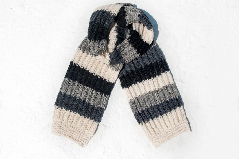 Hand-woven pure wool scarf / knit scarf / crochet striped scarf / handmade knit scarf - black and white stripes - ผ้าพันคอถัก - ขนแกะ หลากหลายสี