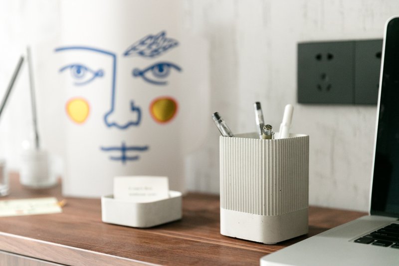 Distorted Texture Series Clear Cement Linear Vase Pen Holder Brush Storage - Pen & Pencil Holders - Cement White