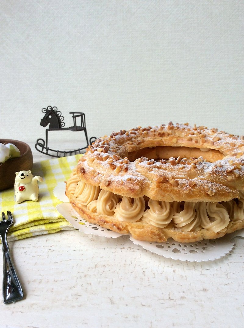 Paris Wheel Puff 6吋 - Hazelnut taste - Cake & Desserts - Other Materials Orange