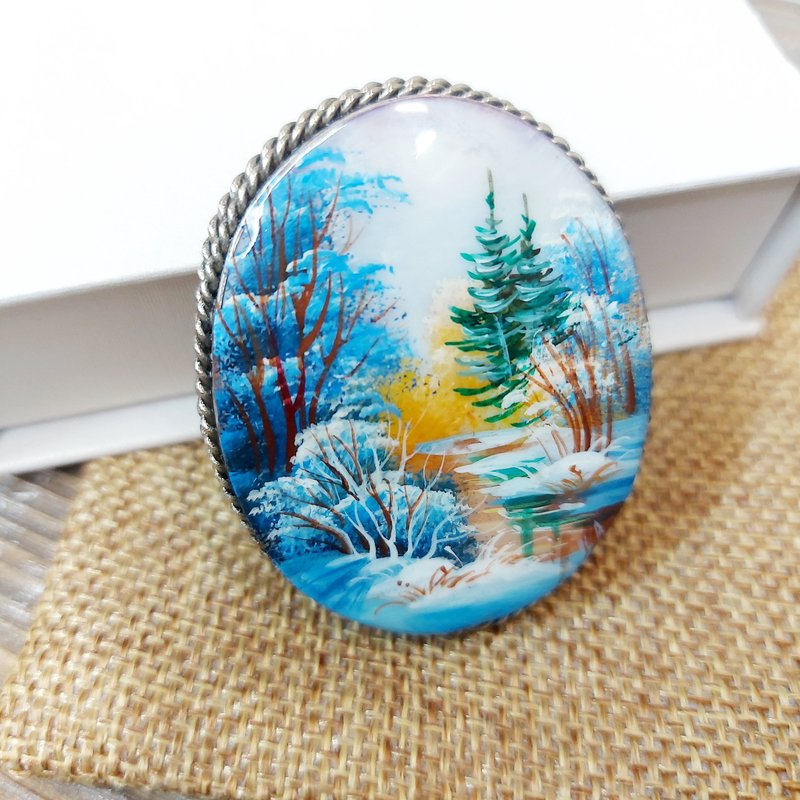 Original brooch: Serene winter forest landscape painted on lacquer brooch pin - Brooches - Shell Blue