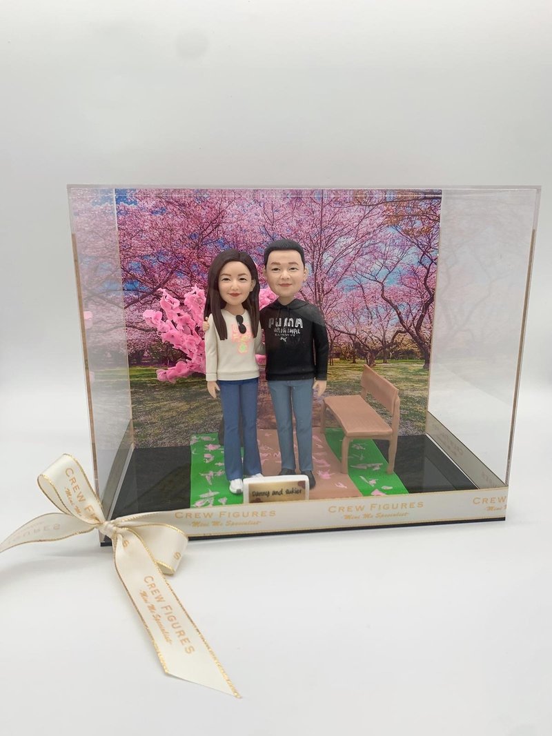 Spring scene under cherry blossom trees for couple gifts, travel souvenirs, anniversary souvenirs, wedding week - Pottery & Glasswork - Pottery Multicolor