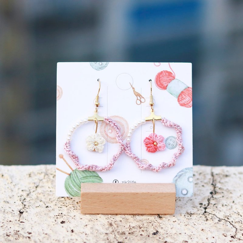 Pearl Wreath Crochet Earrings-Pink - ต่างหู - ผ้าฝ้าย/ผ้าลินิน หลากหลายสี