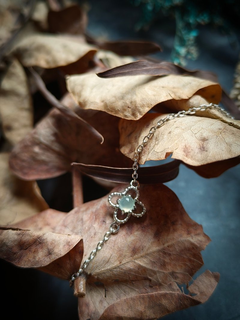 Natural Burmese Ice White Jadeite Silver Bracelet - สร้อยข้อมือ - เครื่องเพชรพลอย สีใส