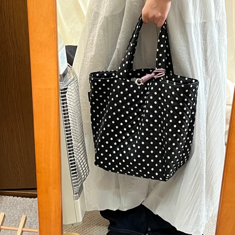 quilting dot tote bag - 手提包/手提袋 - 棉．麻 黑色