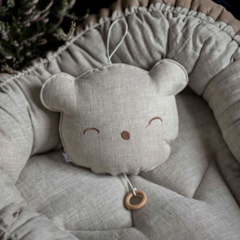 Musical lullaby teddy bear pillow for baby - Beige nursery mobile - 寶寶/兒童玩具/玩偶 - 亞麻 多色