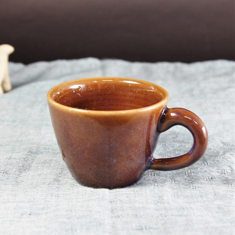 Violet in the cup brown coffee cup, cup, mug, cup - about 140ml - แก้วมัค/แก้วกาแฟ - ดินเผา สีนำ้ตาล