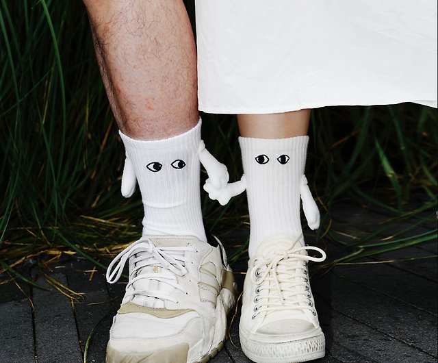 Holding hands socks hold your hand and walking together. Mid-calf socks are  suitable for couples and are also suitable for BFFs! - Shop Udoland Socks -  Pinkoi