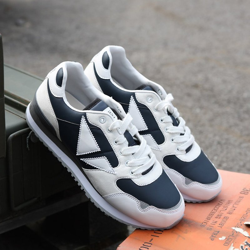 TOUCH GROUND On road Racing WHITE NAVY Sneakers - Women's Running Shoes - Other Materials 