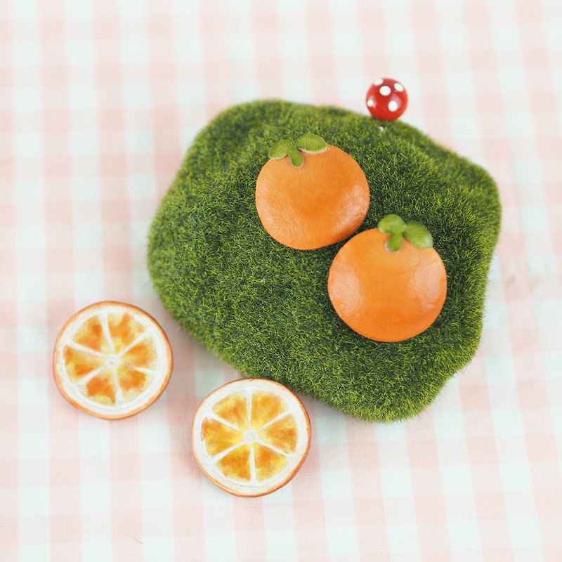 Small orange leather pin peel fruit pulp - เข็มกลัด - หนังแท้ สีส้ม