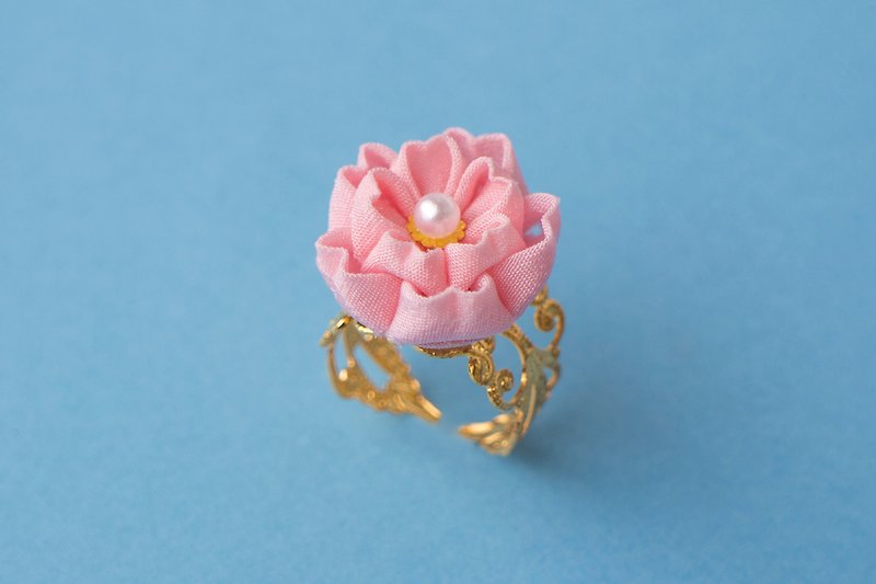 八重桜のリング つまみ細工 - リング - ポリエステル ピンク