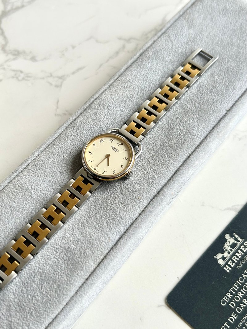 絕版古董錶 Hermes Arceau 二手男女裝金屬錶帶 手錶 腕錶 中古 - 女錶 - 其他金屬 金色