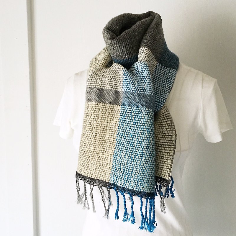Unisex hand-woven scarf "Blue & Gray Mix" - ผ้าพันคอ - ขนแกะ สีน้ำเงิน