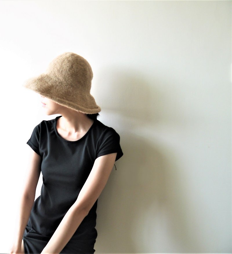 Hand-made knit hat ~ Linen rope rolls cap / Wide (no pattern) - Hats & Caps - Cotton & Hemp Khaki