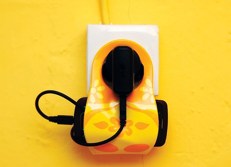Matryoshka Travel charger holder - Yellow - ที่เก็บสายไฟ/สายหูฟัง - พลาสติก สีเหลือง