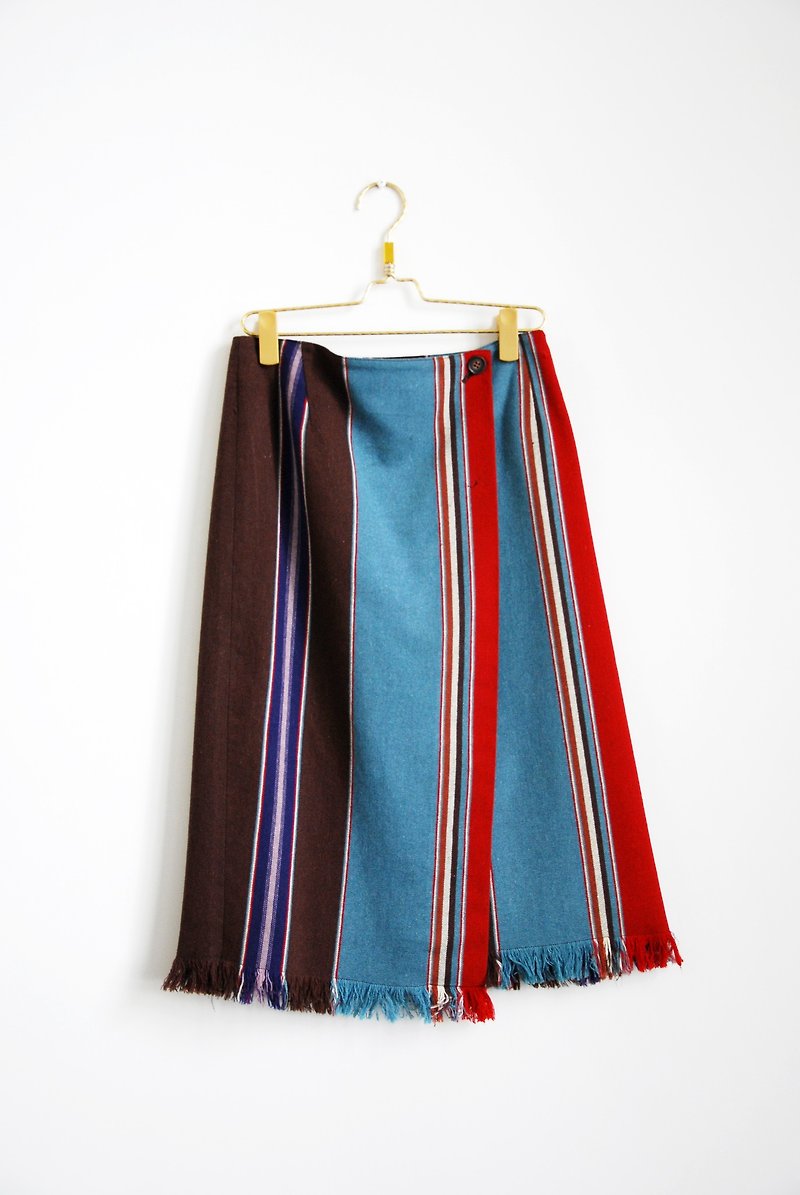 A vintage wool skirt - กระโปรง - วัสดุอื่นๆ 