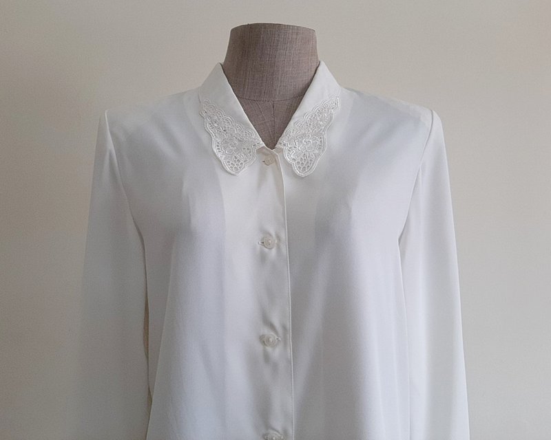 Vintage Off White Lace Collar Blouse - Women's Tops - Polyester White