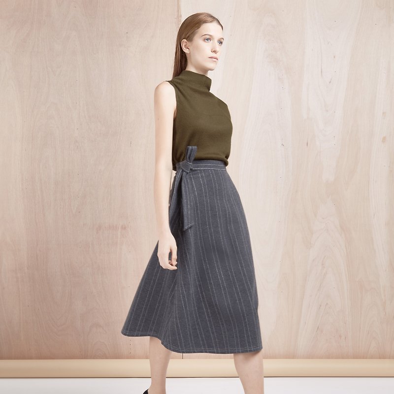 Gray striped bottom skirt-Hong Kong original brand Lapeewee - Skirts - Wool Gray