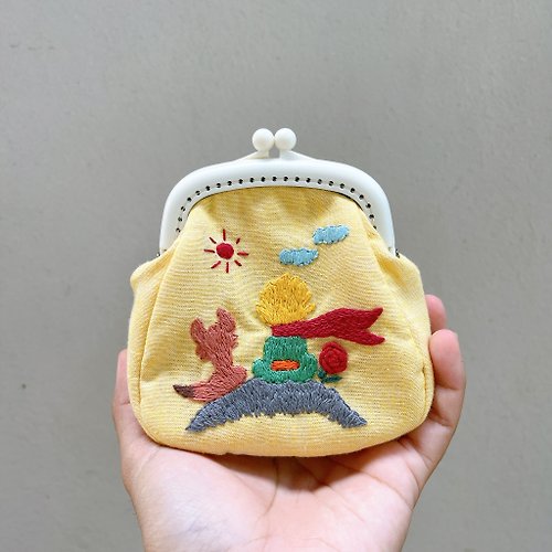 chuenchom Hand embroidery Little Prince coin pouch Morning sky .