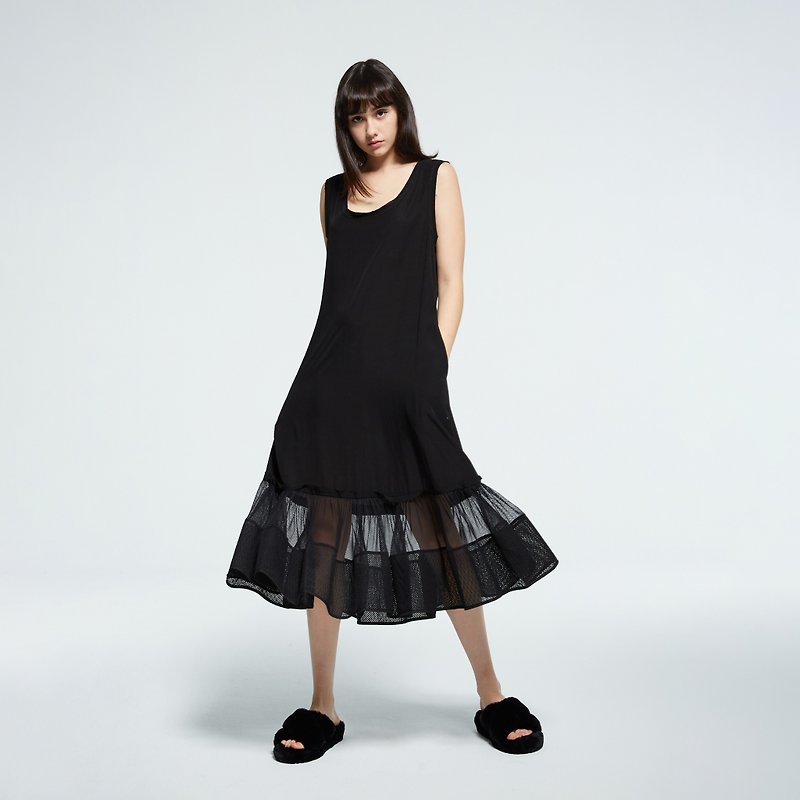 10 MOOn Black Different material stitching dress - ชุดเดรส - วัสดุอื่นๆ สีดำ