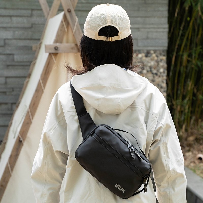 全方位防水 日本限定モデル トレンディトラベラーチェストバッグ Water_Shed DXG ブラック 3L - ショルダーバッグ - ポリエステル ブラック