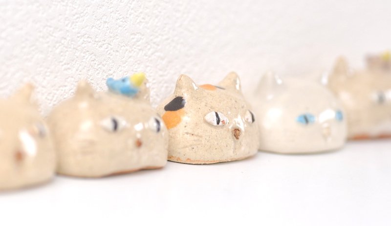 Cat face chopstick rest - Pottery & Ceramics - Pottery White