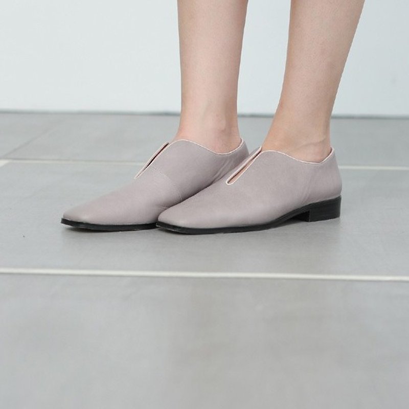 【 Display products 出清】Abstract Notch Personality Square Head Leather Shoes Ash Powder - รองเท้ารัดส้น - หนังแท้ สึชมพู