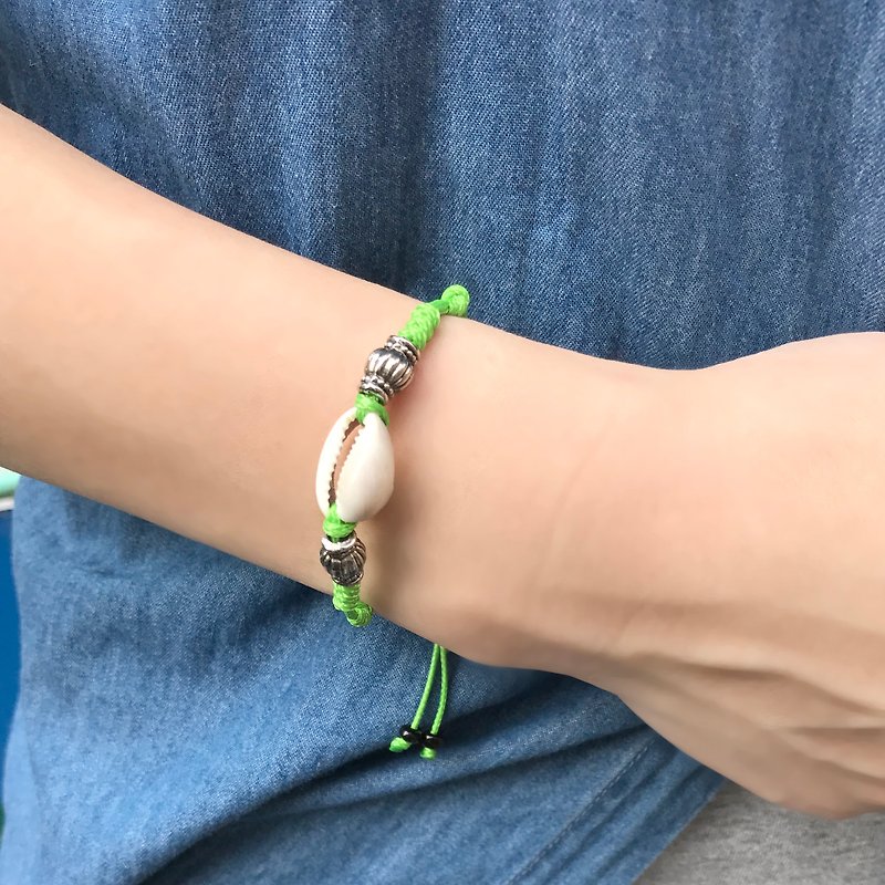 Cherishing baby bracelet green - สร้อยข้อมือ - วัสดุอื่นๆ สีเขียว