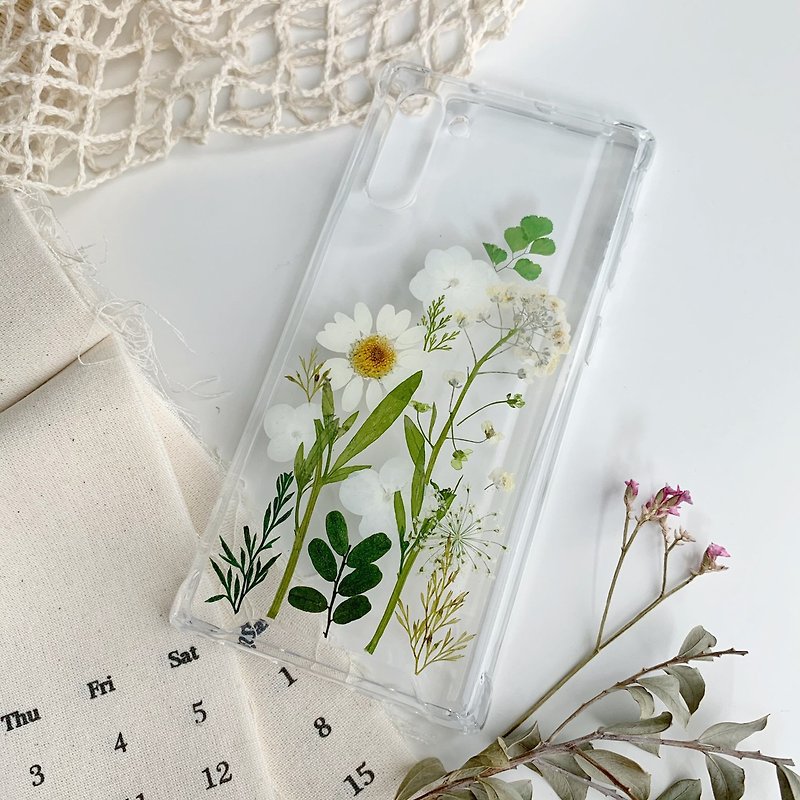 Lakeside - pressed flower phone case - Phone Cases - Plants & Flowers Green