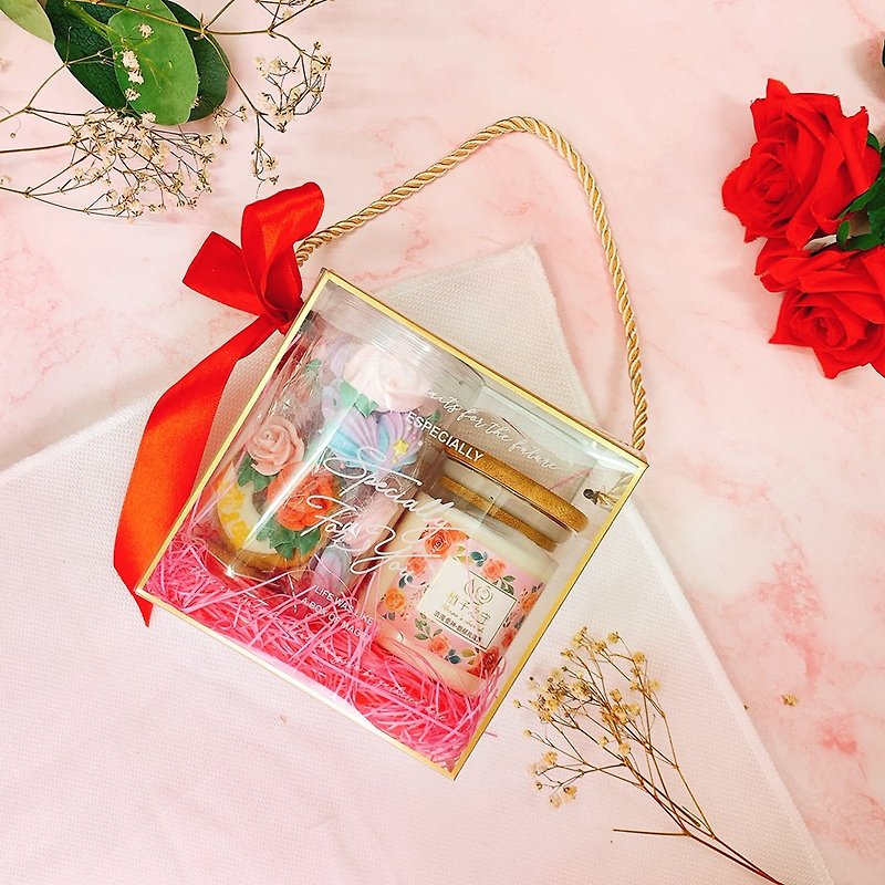【客製化禮物】甜蜜時光禮盒(香氛蠟燭x客製造型馬林糖) - 香氛/精油/擴香 - 其他材質 