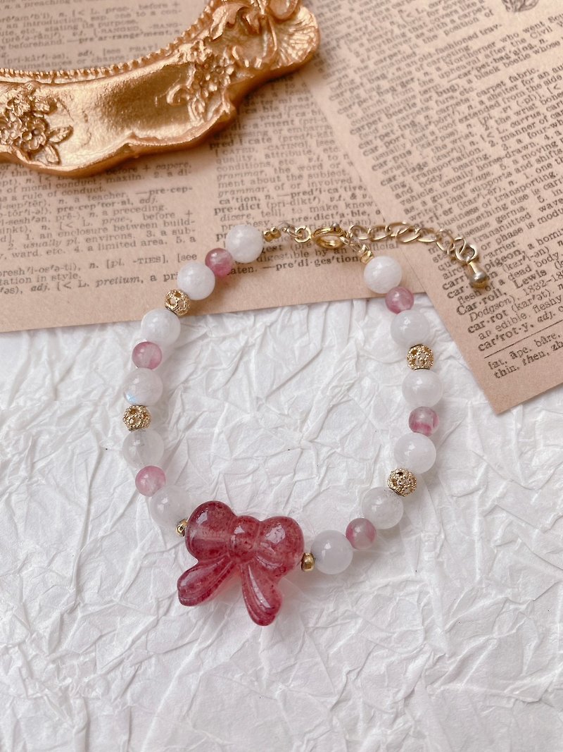 RC handmade crystal strawberry crystal/moonstone/sakura tourmaline bracelet - Bracelets - Other Materials 