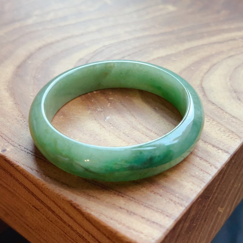 飄綠花翡翠手鐲 | 19圍 | 天然緬甸玉翡翠A貨 | 送禮 - 手鍊/手鐲 - 玉石 綠色