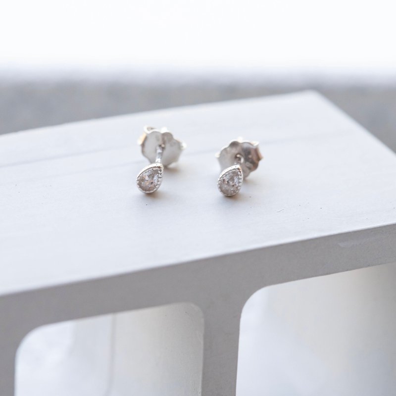 Small zircon Stone diamond drop earrings 925 sterling silver cake - Earrings & Clip-ons - Sterling Silver Silver