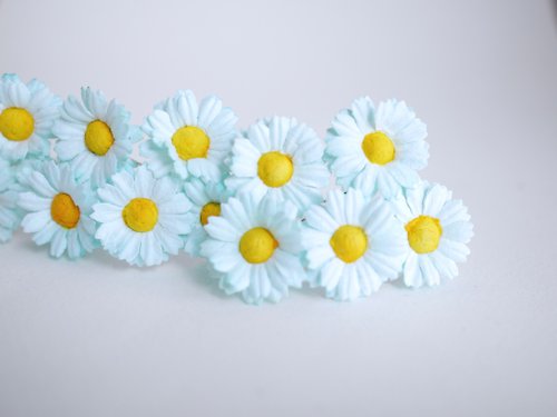 makemefrompaper Paper Flower, 25 pieces DIY small daisy flower size 3 cm., blue-sky color