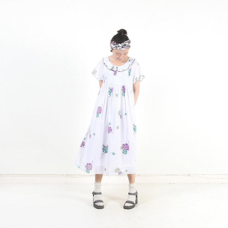 [Eggs and plants vintage] Ziyang white snow printing umbrella-shaped vintage dress - One Piece Dresses - Polyester White