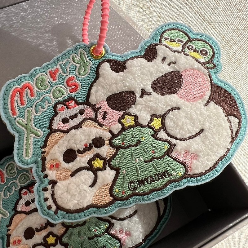 Bad Cat and Furry Cat - 2023 Embroidered Christmas ID Card Holder/Sold Out/Limited Christmas Card Free - ID & Badge Holders - Thread 
