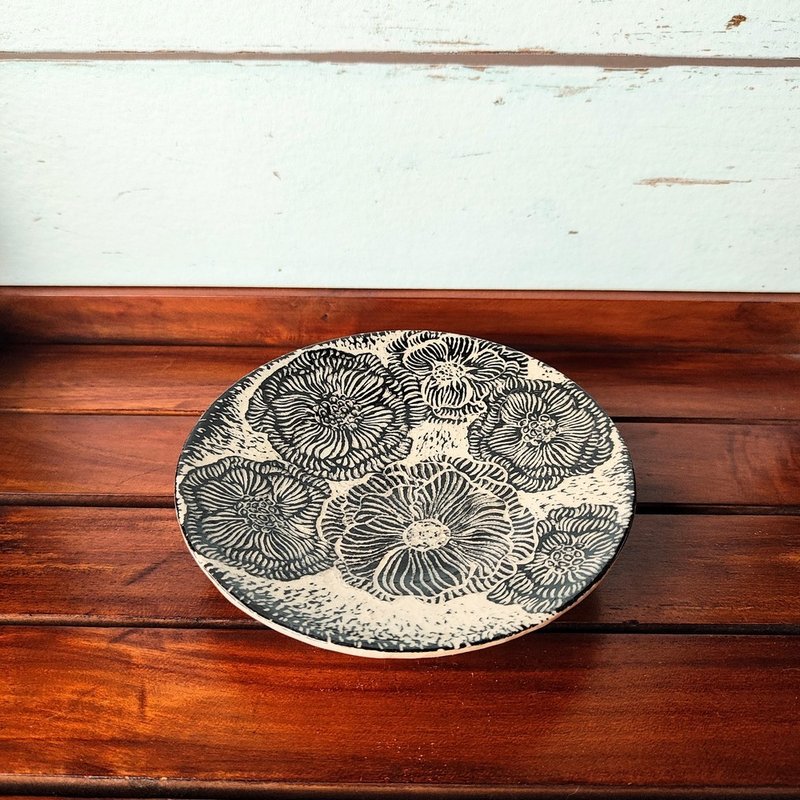 手作陶-點心碟子-蠟燭盤-花卉插畫 - 盤子/餐盤/盤架 - 陶 