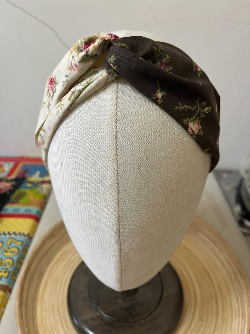 Flower cocoa milk tea/two-color twist headband/Japanese printed fabric - Headbands - Cotton & Hemp Brown