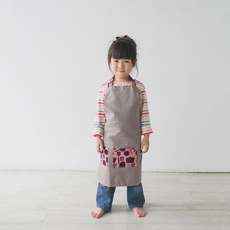 媽媽的圍裙 兒童款圍裙 Mommy Cooking－Host of Apron (For Kids) - 圍裙 - 棉．麻 紅色
