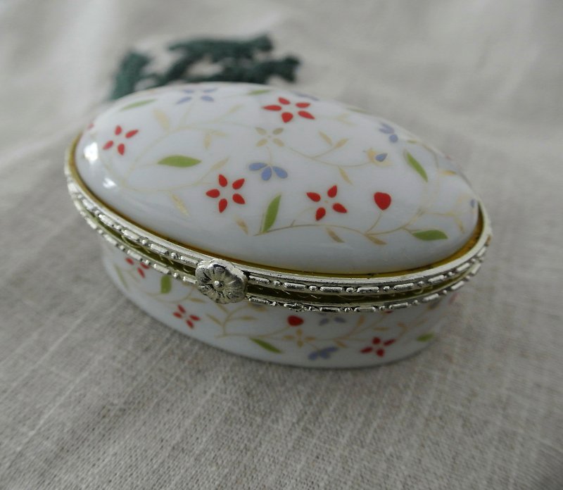 Antique jewelry box - Other - Porcelain 