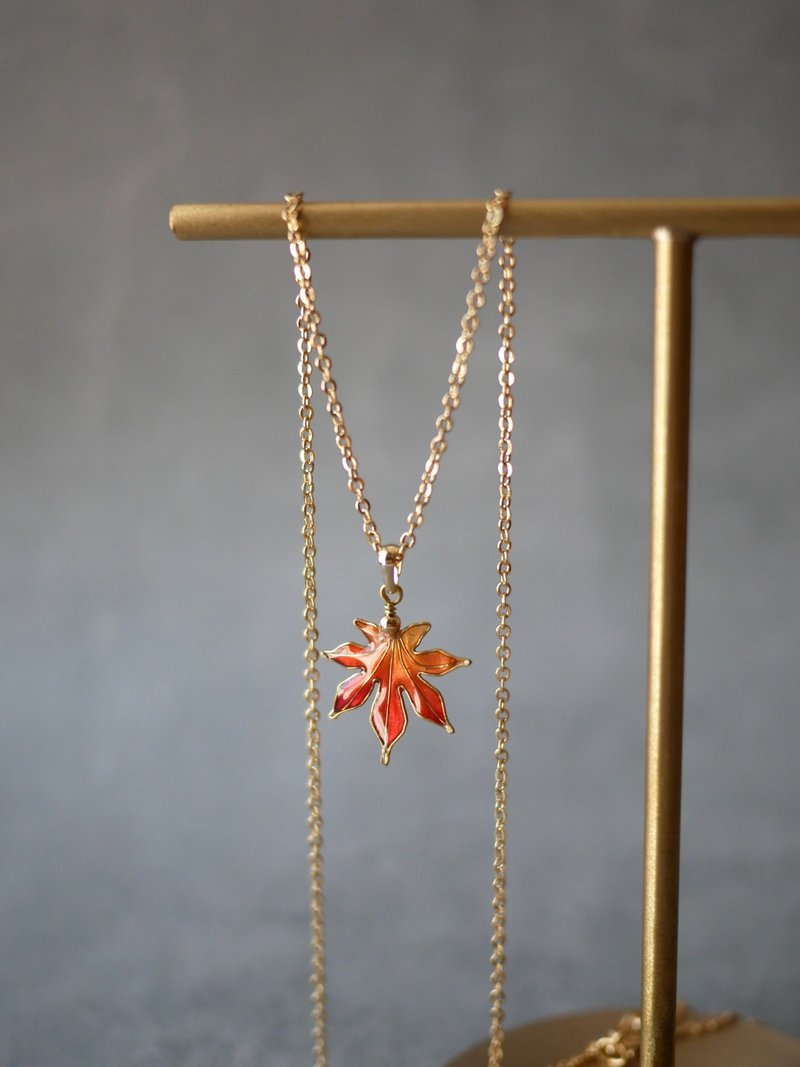 Maple leaf neckless - Necklaces - Other Materials Red