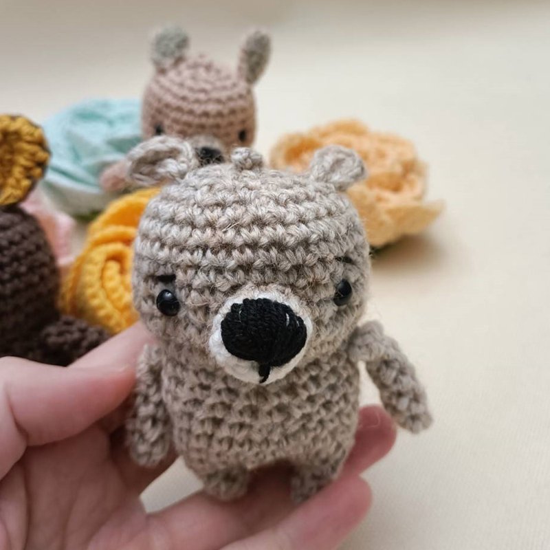 Yarn Charm Metal Question Mark Hook Little Rabbit Keychain Clearance - Keychains - Wool Khaki