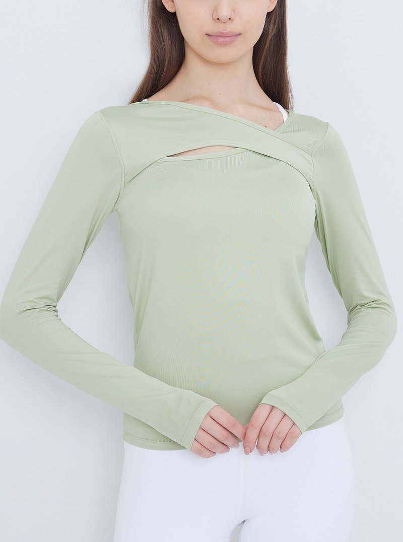 【S2N】DREAMY VOICE matte smooth shoulder-cut top_Green Pear T363 - Women's Yoga Apparel - Nylon 