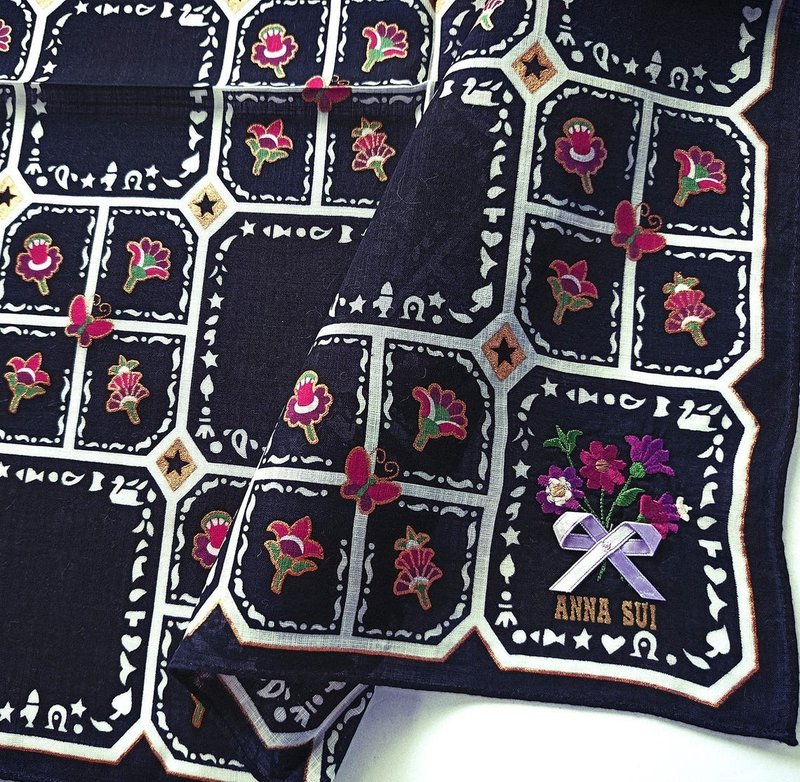 Anna Sui Vintage Handkerchief Floral on Black 19.5 x 19.5 inches - 手帕 - 棉．麻 黑色