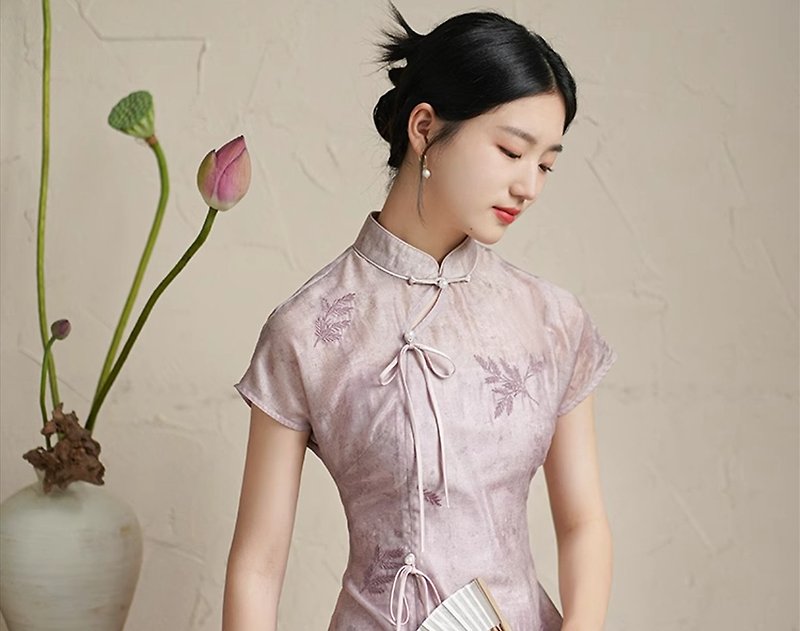 新中式復古中國風 收腰立體繡花短袖洋裝 - 連身裙 - 其他材質 紫色