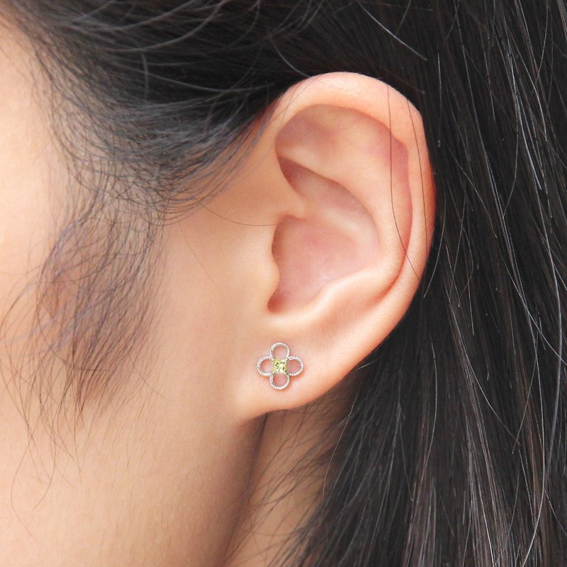 Natural Yellow Diamond 18K Clover Earrings Princess Color Diamond Stud Earrings Customized Jewelry