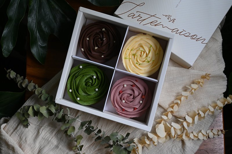 [Birthdays, holidays, gift giving, Valentine’s Day, Mid-Autumn Festival] Lover Rose Gift Box - Cake & Desserts - Fresh Ingredients Brown