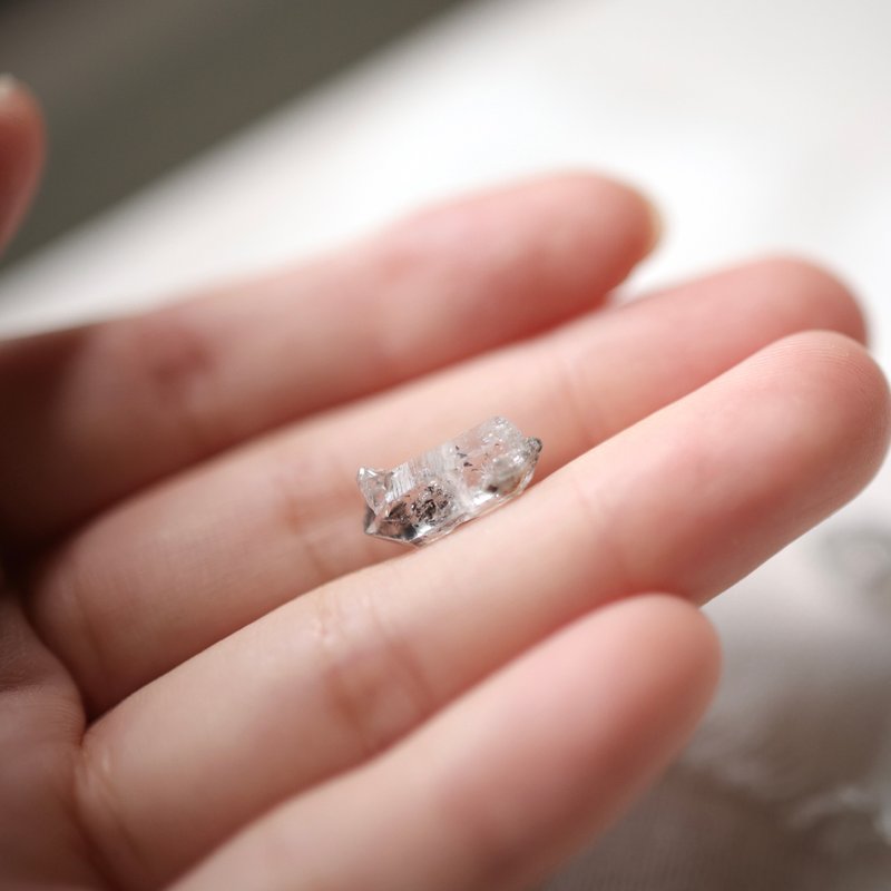 閃靈水晶純銀耳環　可改耳夾 - 耳環/耳夾/耳骨夾 - 水晶 透明