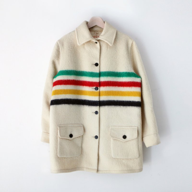 A ROOM MODEL - VINTAGE, CJ-3629 50's HUDSON BAY BLANKET COAT - Women's Blazers & Trench Coats - Other Materials White